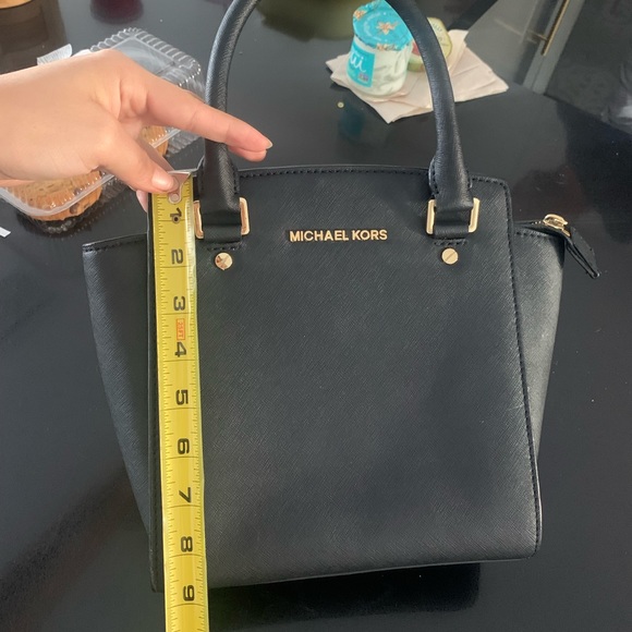 Black Michael Kors handbag - Picture 7 of 9